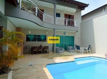 Casa · 360m² · 5 Quartos · 4 Vagas · Casa tipo sobrado, com 360m² construídos - com piscina - Parque dos Pássaros