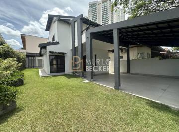 Casa · 300m² · 3 Quartos · 2 Vagas · Casa á venda com 3 quartos no Condomínio Jardim das Colinas