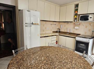 Casa · 507m² · 3 Quartos · Casa à venda - em Guabirotuba