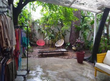 WhatsApp Image 2025-12-15 at 11.49 · CASA COMERCIAL EM PINHEIROS COM RENDA