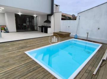 Casa · 175m² · 3 Quartos · 3 Vagas · Casa com piscina a venda na Praia da Pinheira