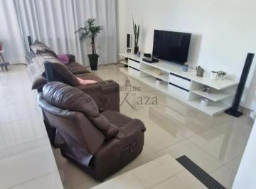 Casa · 450m² · 5 Quartos · 4 Vagas · Oportunidade - Casa em Condomínio - Urbanova - Condomínio Residencial Jaguary - 5 Suítes - 352m².