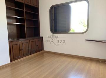 Apartamento de 3 quartos, Jacareí · Apartamento no Edifício Anchieta Bairro Centro Jacareí 3 Dormitórios 1 suíte 110m².