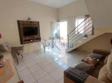 Casa · 250m² · 3 Quartos · 2 Vagas · Oportunidade - Casa Sobrado e Ponto Comercial - Cidade Morumbi - 167m².