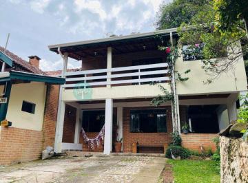 Casa de 3 quartos, Santo Antônio do Pinhal · Casa a venda no centro de Santo Antônio do Pinhal