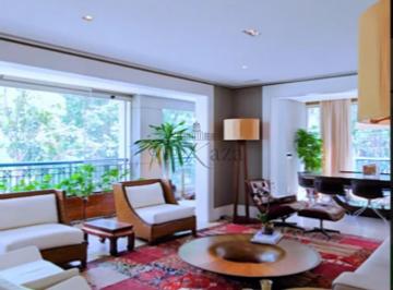 Apartamento · 245m² · 3 Quartos · 5 Vagas · Apartamento - Brooklin Paulista - 3 Suítes - 245m².