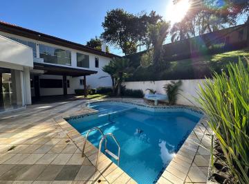 Casa de 5 quartos, Curitiba · Casa espetacular em Condomínio Fechado no Seminário | 690 m², 4 Suítes e Terreno de 1.300 m²