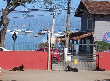Casa · 750m² · 3 Quartos · Terreno com 3 casas vista mar