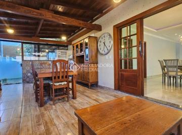 Casa · 270m² · 3 Quartos · 4 Vagas · Ampla casa à venda com 3 suítes, porteira fechada Condomínio Ilha do Coral, Florianópolis