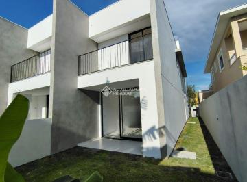 Casa · 147m² · 3 Quartos · 2 Vagas · Casa Geminada com 03 dormitórios em ótima localização