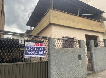 Foto 01 · Casa para Venda em Teixeiras, Juiz de Fora - 2 quartos, 1 sala, 1 banheiro, 2 vagas de garagem, 120,