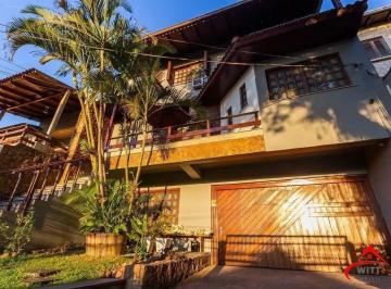 Casa · 360m² · 6 Quartos · 5 Vagas · Casa espaçosa com 6 dormitórios e vista incrível no Cristo Redentor