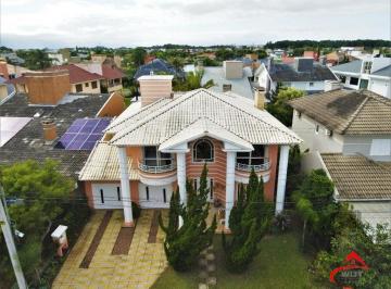 Casa · 360m² · 3 Quartos · 2 Vagas · Magnífica casa  linda, 360m2  de  área  construída