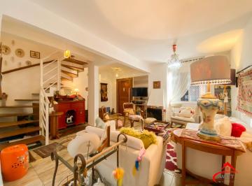 Casa · 138m² · 3 Quartos · 2 Vagas · Casa semi-mobiliada à venda em condomínio fechado com 3 dormitórios e suíte