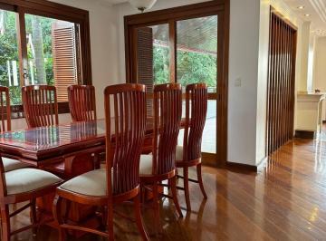 Apartamento · 237m² · 3 Quartos · 2 Vagas · Apartamento à venda - em Petrópolis
