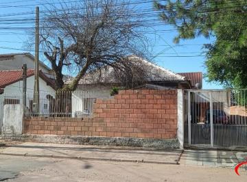Casa · 85m² · 3 Quartos · Casa 3 dormitórios, vagas de garagem, Bairro Vila Cachoeirinha