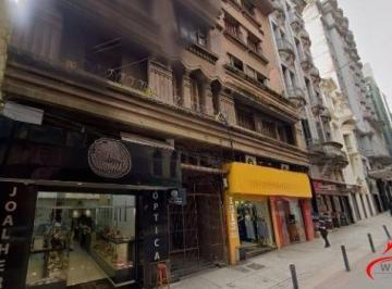 Apartamento · 122m² · 2 Quartos · Apartamento no Centro com 122m²