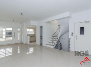 Casa · 251m² · 3 Quartos · 3 Vagas · Excelente casa em condomínio de 251m² com 3 suítes e elevador!