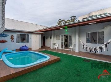 Casa · 157m² · 3 Quartos · 4 Vagas · Casa no Jardim do Salso de 3 dormitórios pátio e piscina