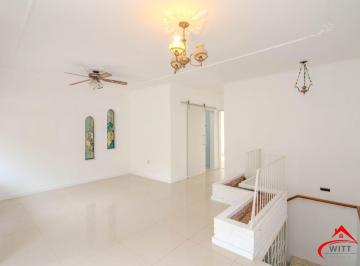 Casa · 190m² · 3 Quartos · 2 Vagas · Casa com 3 dormitórios no Bairro Jardim Floresta