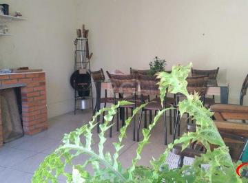 Casa · 80m² · 2 Quartos · 2 Vagas · Casa no Centro de Gravatai de 2 dormitórios e vaga