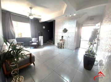 Casa · 350m² · 4 Quartos · 4 Vagas · Casa à venda - em Navegantes