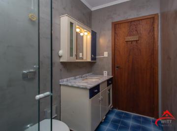 Apartamento · 70m² · 2 Quartos · Apartamento 02 dormitórios próximo ao hospital Moinhos