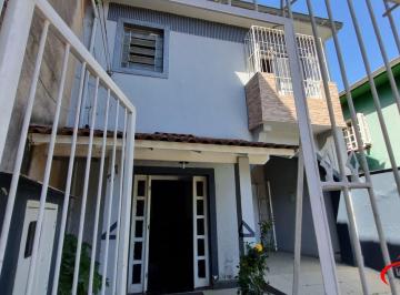 Casa · 90m² · 3 Quartos · 1 Vaga · Casa Residencial de 2 pisos com  3 dormitórios , 2 banheiros + 1anexo com 2 apto
