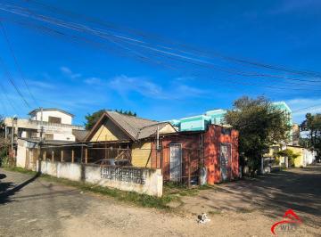 Casa · 90m² · 2 Quartos · 3 Vagas · Casa de esquina no Bairro Camaquã