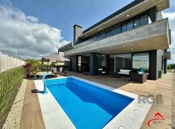 Casa · 350m² · 5 Quartos · 2 Vagas · Casa à venda - em Capão da Canoa