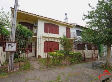 Casa · 230m² · 5 Quartos · 4 Vagas · Casa 05 quartos / piscina / lareira / churrasqueira /pátio