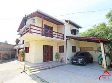 Casa · 332m² · 3 Quartos · 3 Vagas · Duas casas em meio a muita natureza