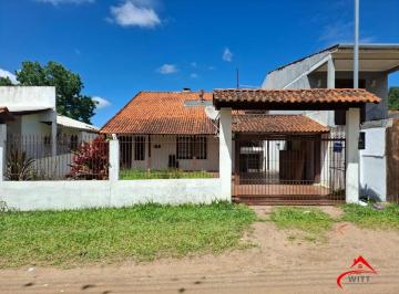 Casa · 150m² · 4 Quartos · 2 Vagas · Casa com Excelente Localização - Próxima à Avenida Edgar Pires de Castro.
