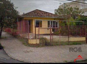 Terreno · 350m² · Terreno de esquina com área de 363m² localizado no bairro Vila Ipiranga em porto