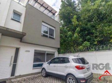 Casa · 196m² · 3 Quartos · 2 Vagas · Casa impecável e mobiliada, com 3 niveis, possui 3 dormitórios sendo 1 suíte, 4