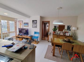 Apartamento · 75m² · 2 Quartos · Apartamento 2 quartos, vaga e elevador no bairro Teresópolis