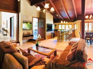 Casa · 700m² · 7 Quartos · 4 Vagas · Casa à venda - em Cavalhada