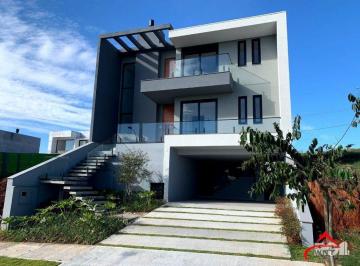 Casa · 233m² · 3 Quartos · 2 Vagas · Casa em condominio