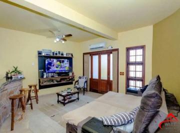 Casa · 300m² · 3 Quartos · 2 Vagas · Casa à venda com 3 dormitórios, 1 suíte e espaço gourmet em terreno alto