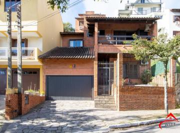 Casa · 235m² · 5 Quartos · 2 Vagas · Casa à venda - em Teresópolis
