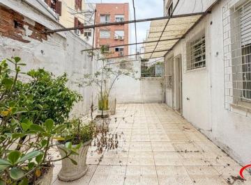 Apartamento · 77m² · 2 Quartos · Apartamento com 2 quartos e 77m² à venda em Bom Fim, Porto Alegre. Rua Tomaz Flo