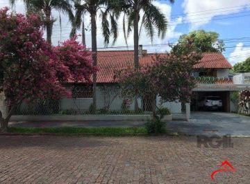 Casa · 286m² · 4 Quartos · 4 Vagas · Casa à venda - em Teresópolis