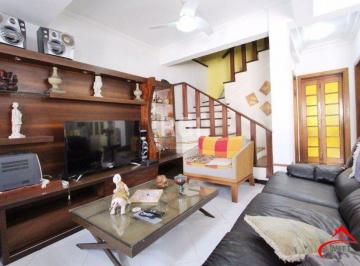 Casa · 260m² · 4 Quartos · 3 Vagas · Casa para Venda - 259.5m², 4 dormitórios, sendo 1 suites, 3 vagas - Teresópolis