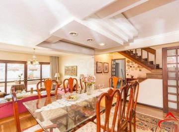 Casa · 333m² · 4 Quartos · 4 Vagas · Casa de 333m² com 4 dormitórios, pátio com piscina, espaço gourmet com churrasq