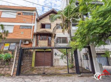 Casa · 330m² · 4 Quartos · 2 Vagas · Casa para Venda - 330m², 4 dormitórios, sendo 3 suites, 2 vagas - Petrópolis
