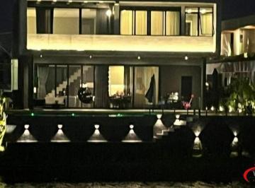 Casa · 554m² · 5 Quartos · 4 Vagas · Casa em Condomínio de Luxo em Eldorado do Sul