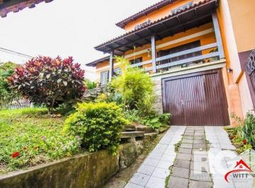 Casa · 216m² · 5 Quartos · 3 Vagas · Linda Casa com cinco dormitórios na Vila Nova
