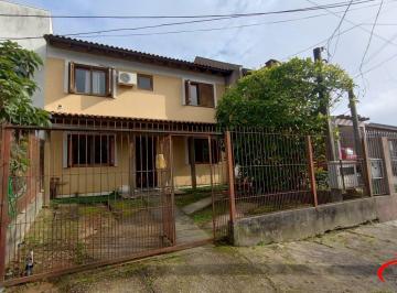 Casa · 100m² · 4 Quartos · 1 Vaga · Sobrado no bairro Guaruja