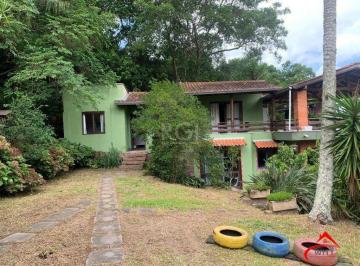 Casa · 200m² · 3 Quartos · 4 Vagas · Terreno de 5.280 m², com 3 casas, no bairro Ponta Grossa, em Porto Alegre.