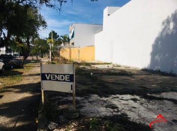 Terreno · 282m² · TERRRENO  DE ESQUINA COM 8,80 DE FRENTE E 32,50 DE FRENTE A FUNDOS